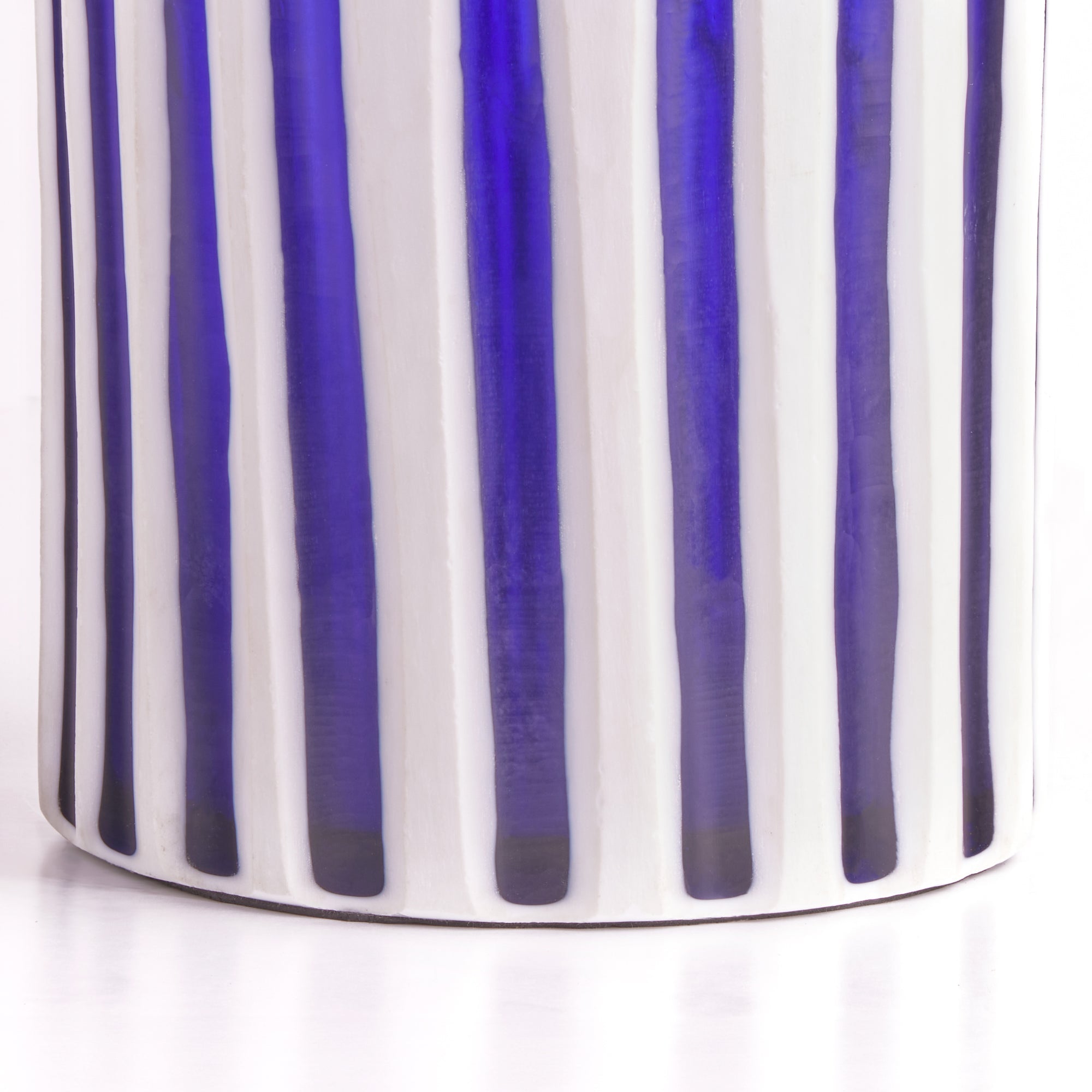 Candy table lamp in blue and white glass