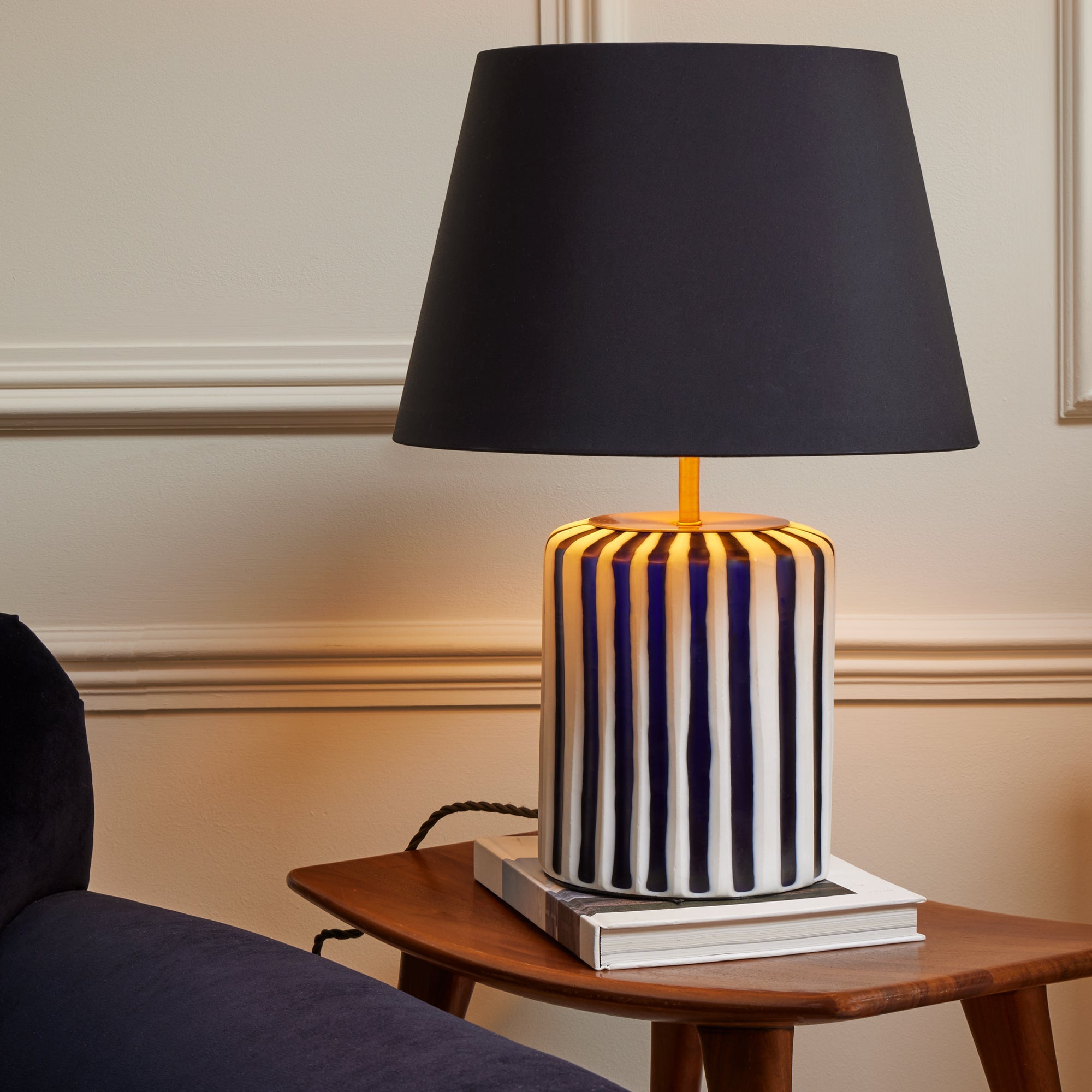 Candy table lamp in blue and white glass