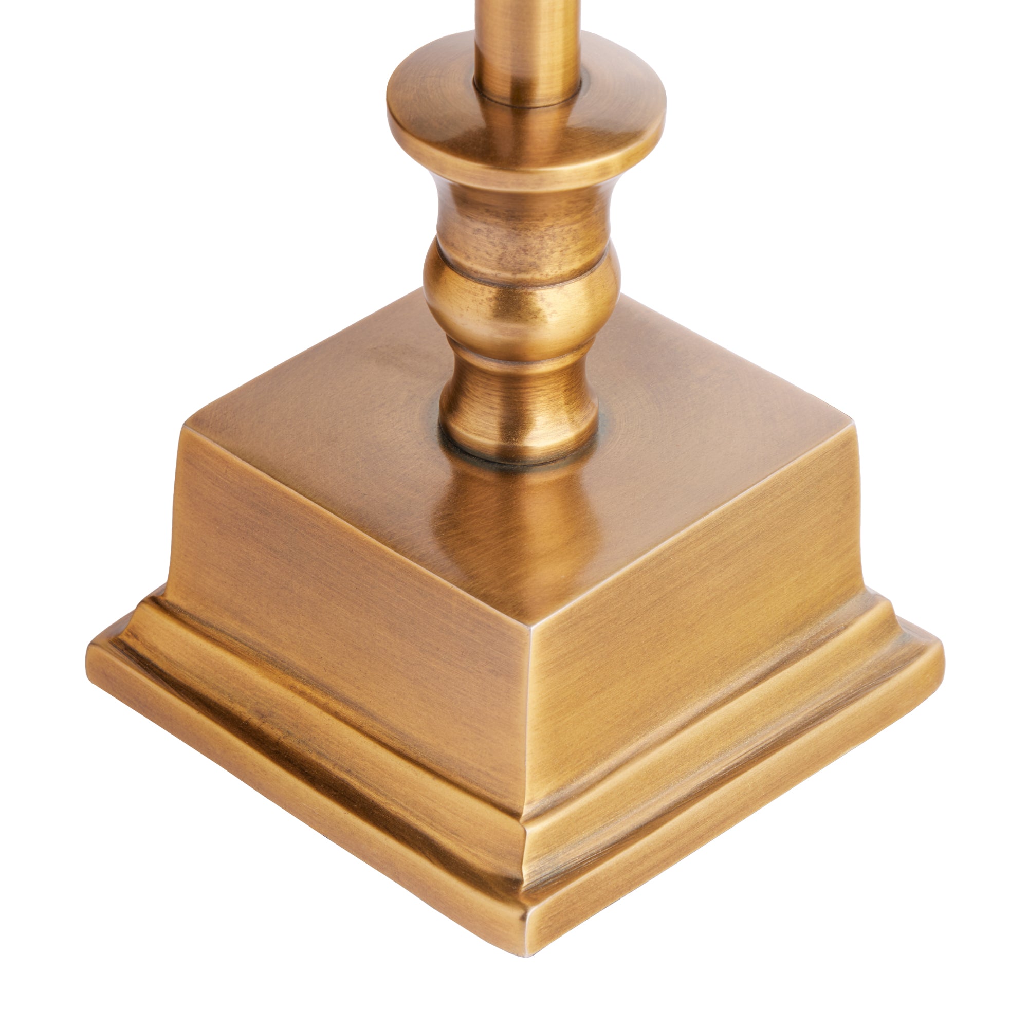 Oisin table lamp in antique brass finish