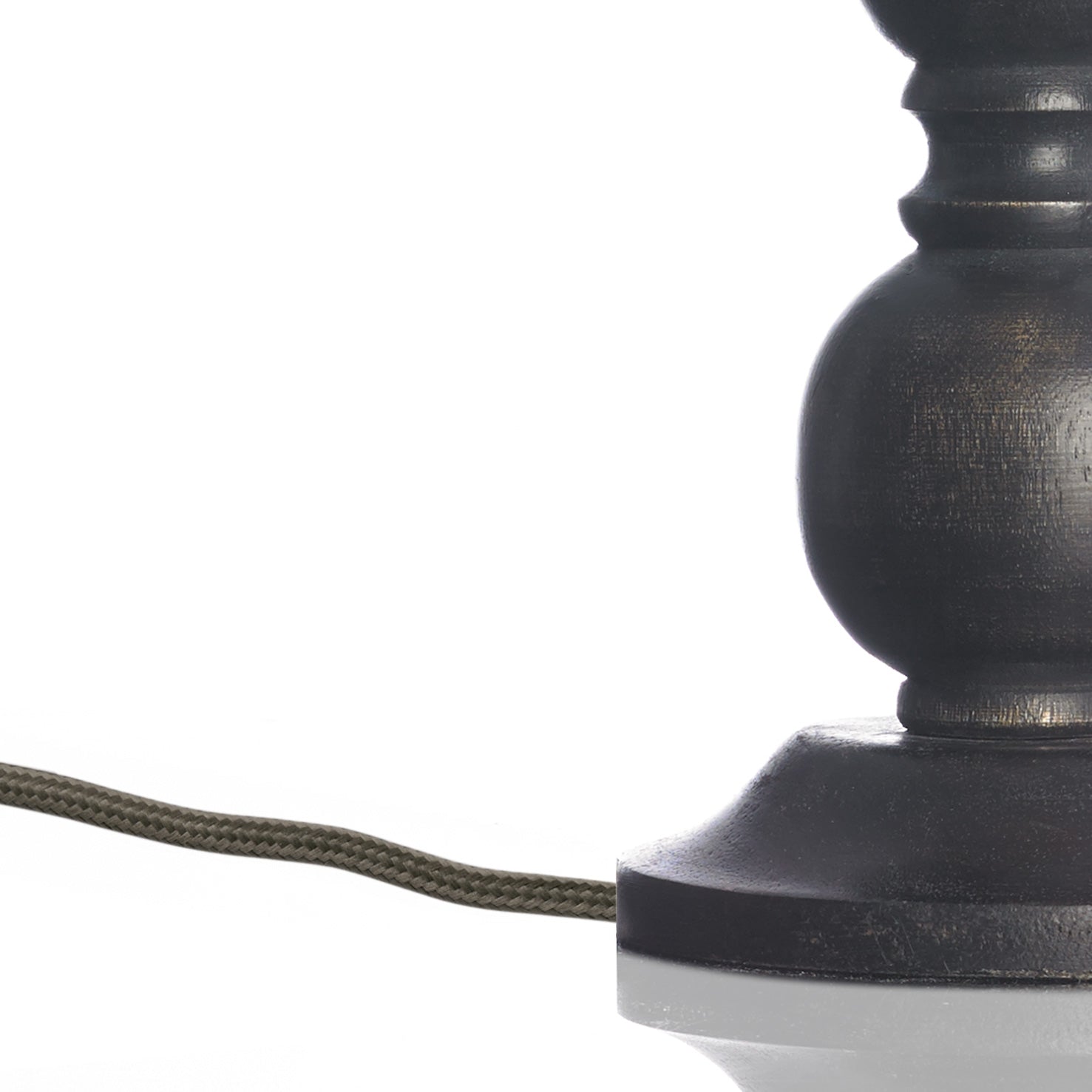 Larger Otto table lamp in black
