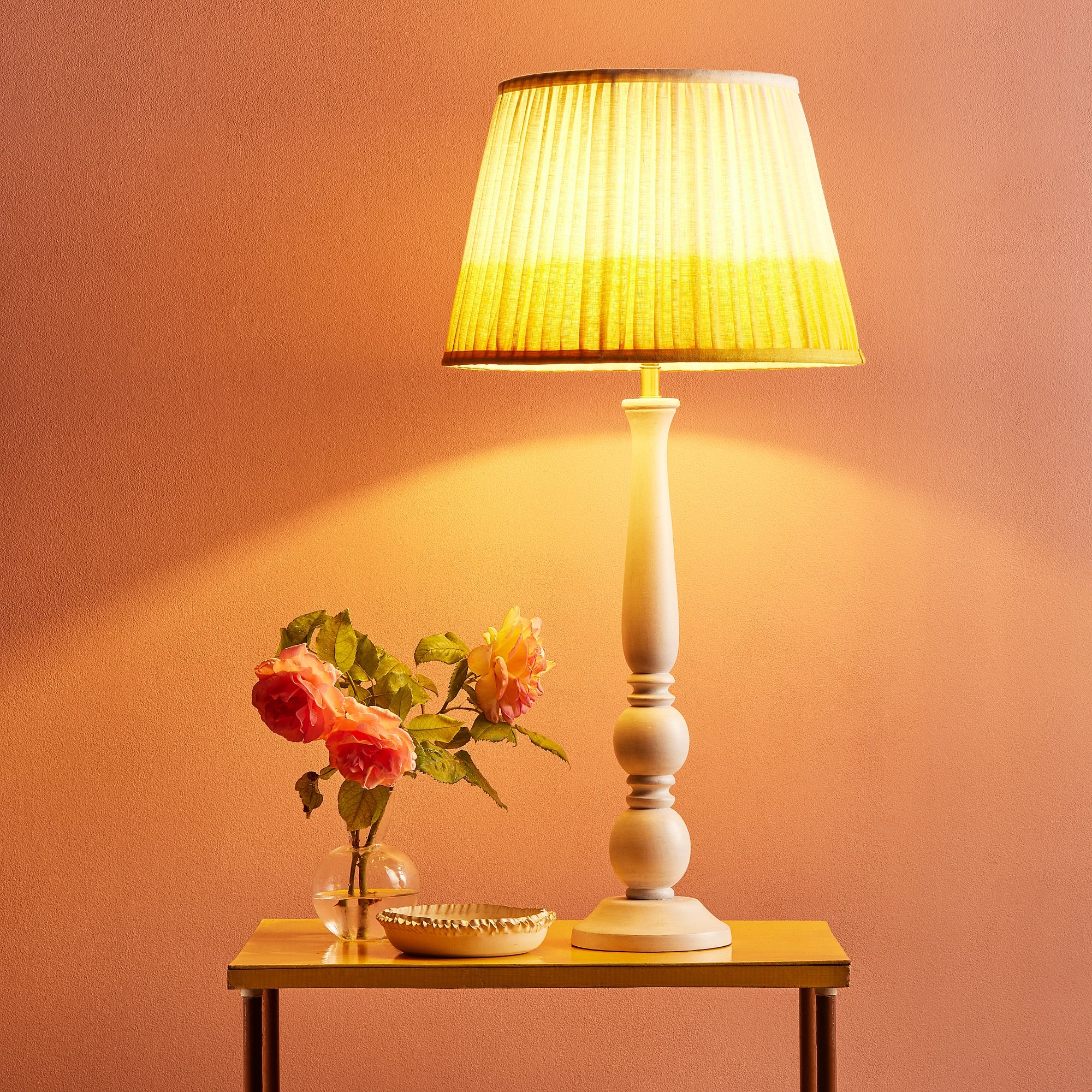 Larger Otto table lamp in white