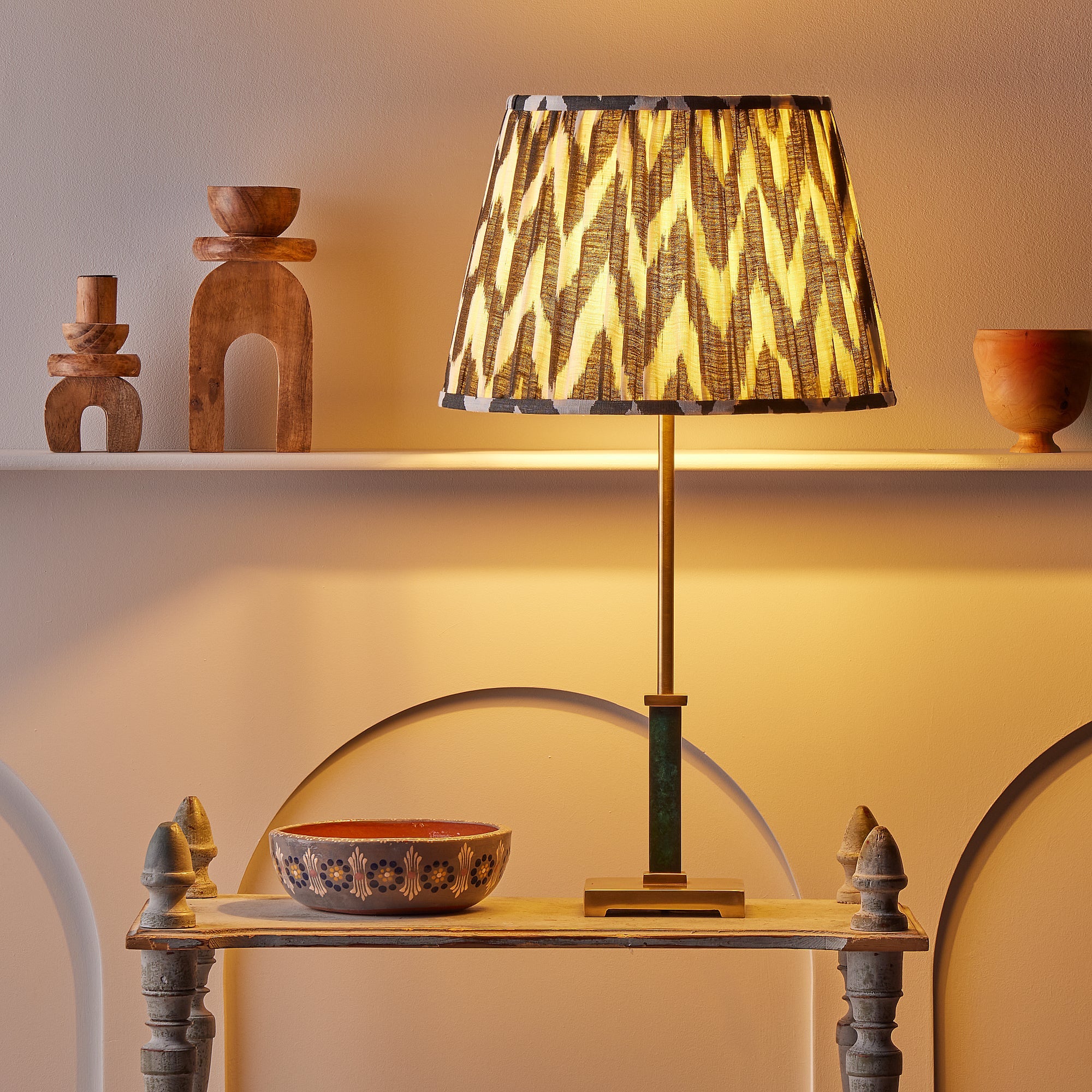 Ramsey table lamp in green