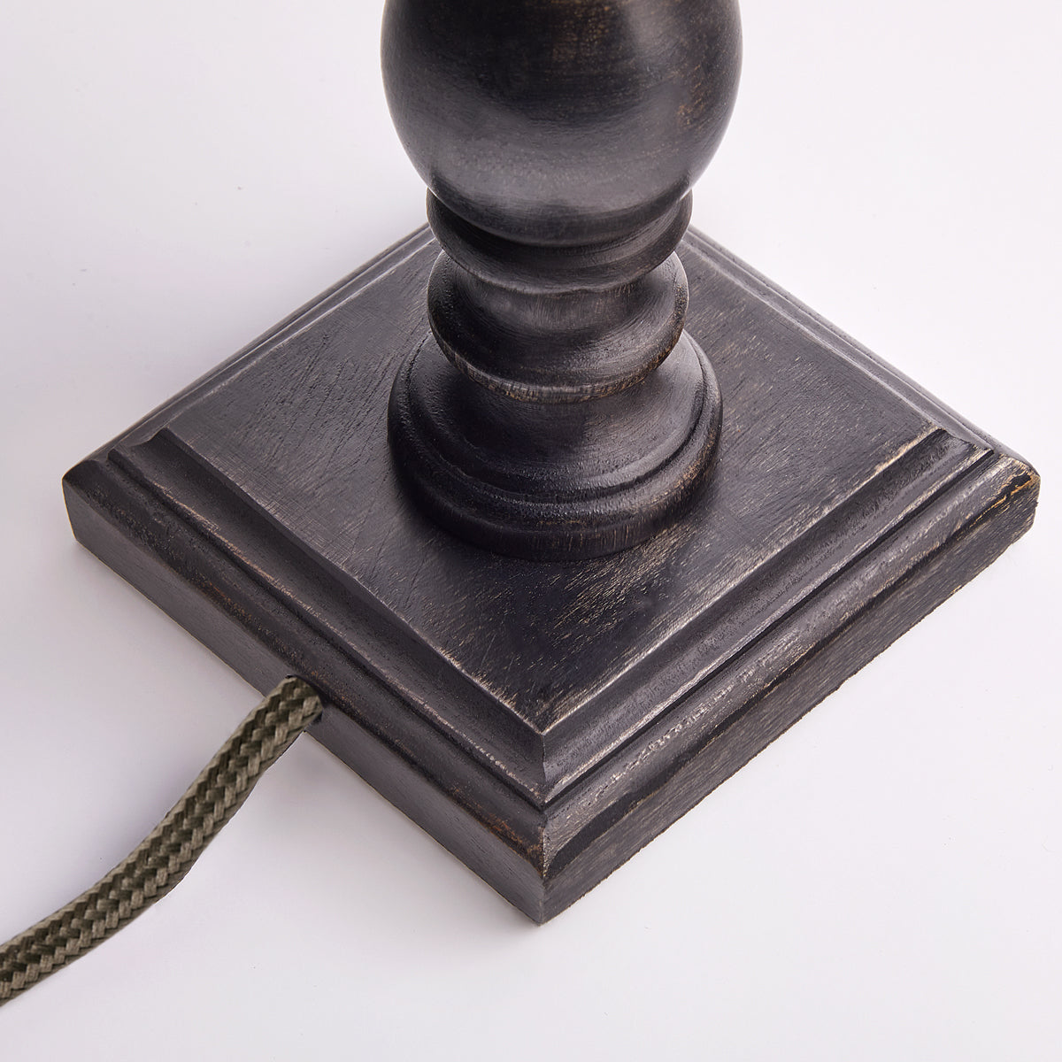 Wilma table lamp in ebony
