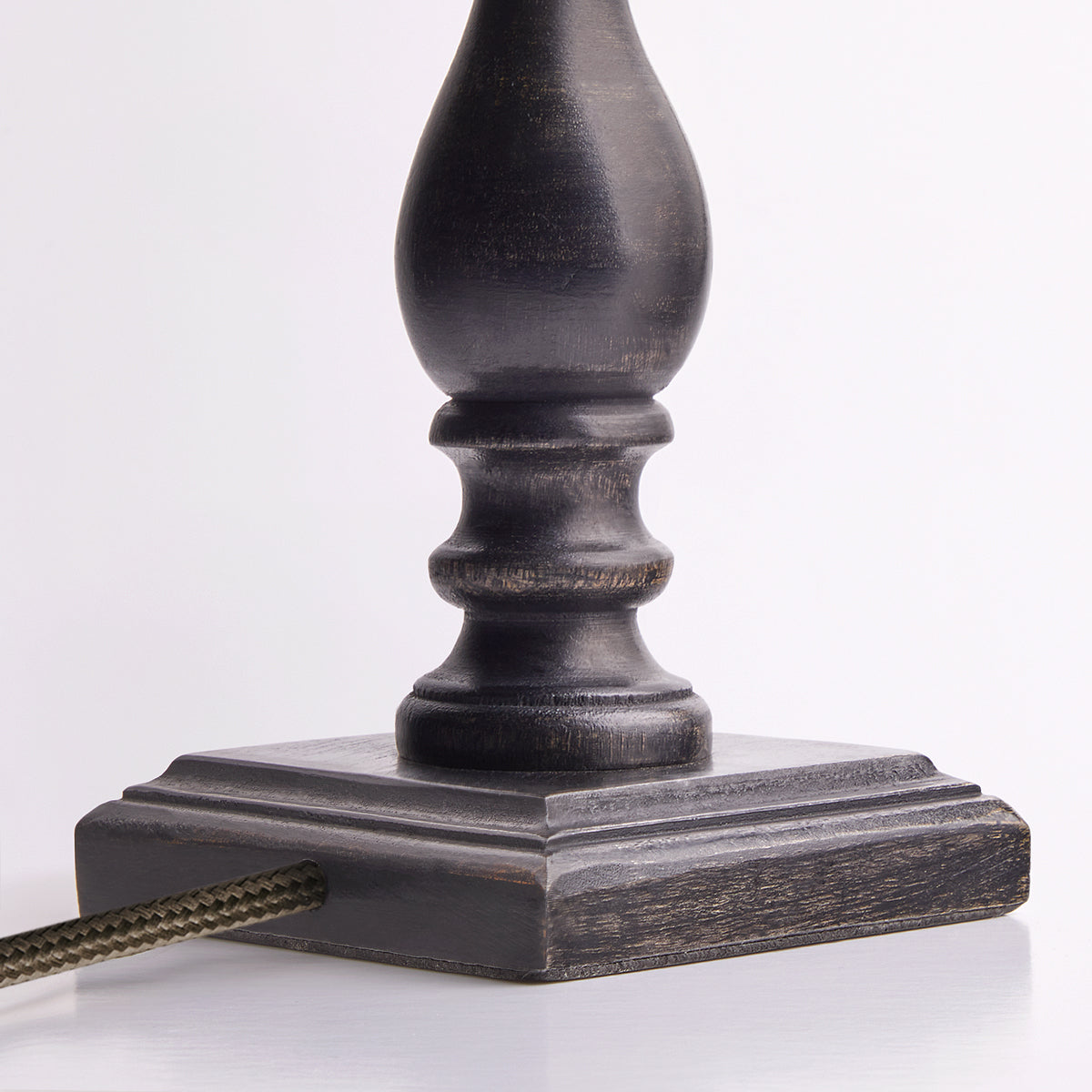 Wilma table lamp in ebony