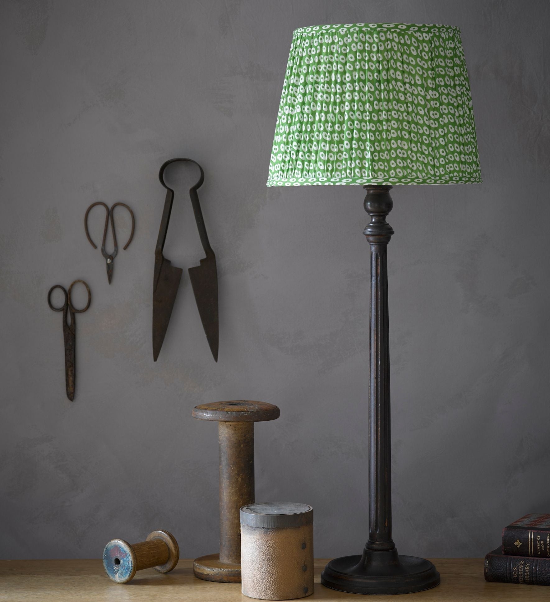 Luty table lamp in mahogany