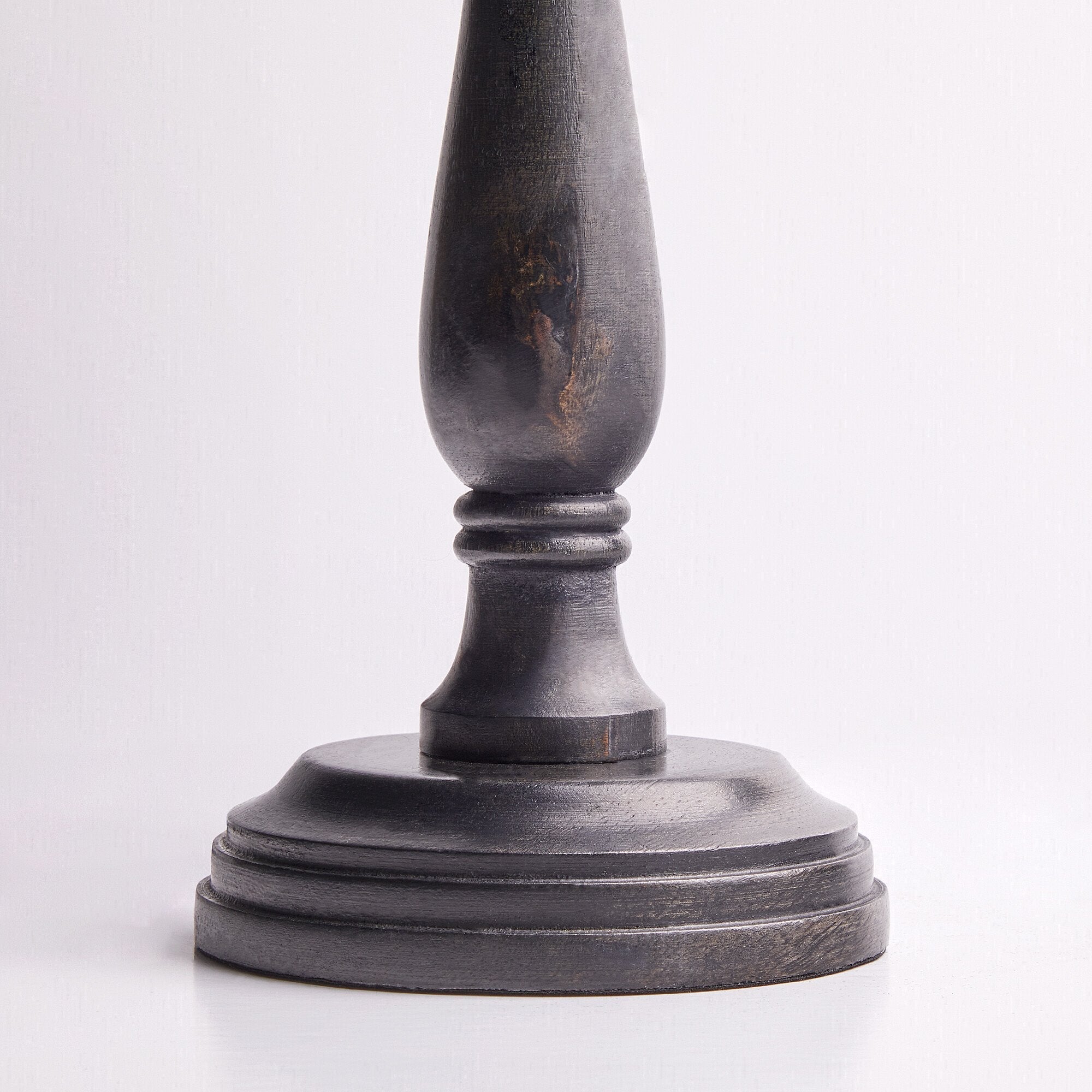 Daisy table lamp in ebony