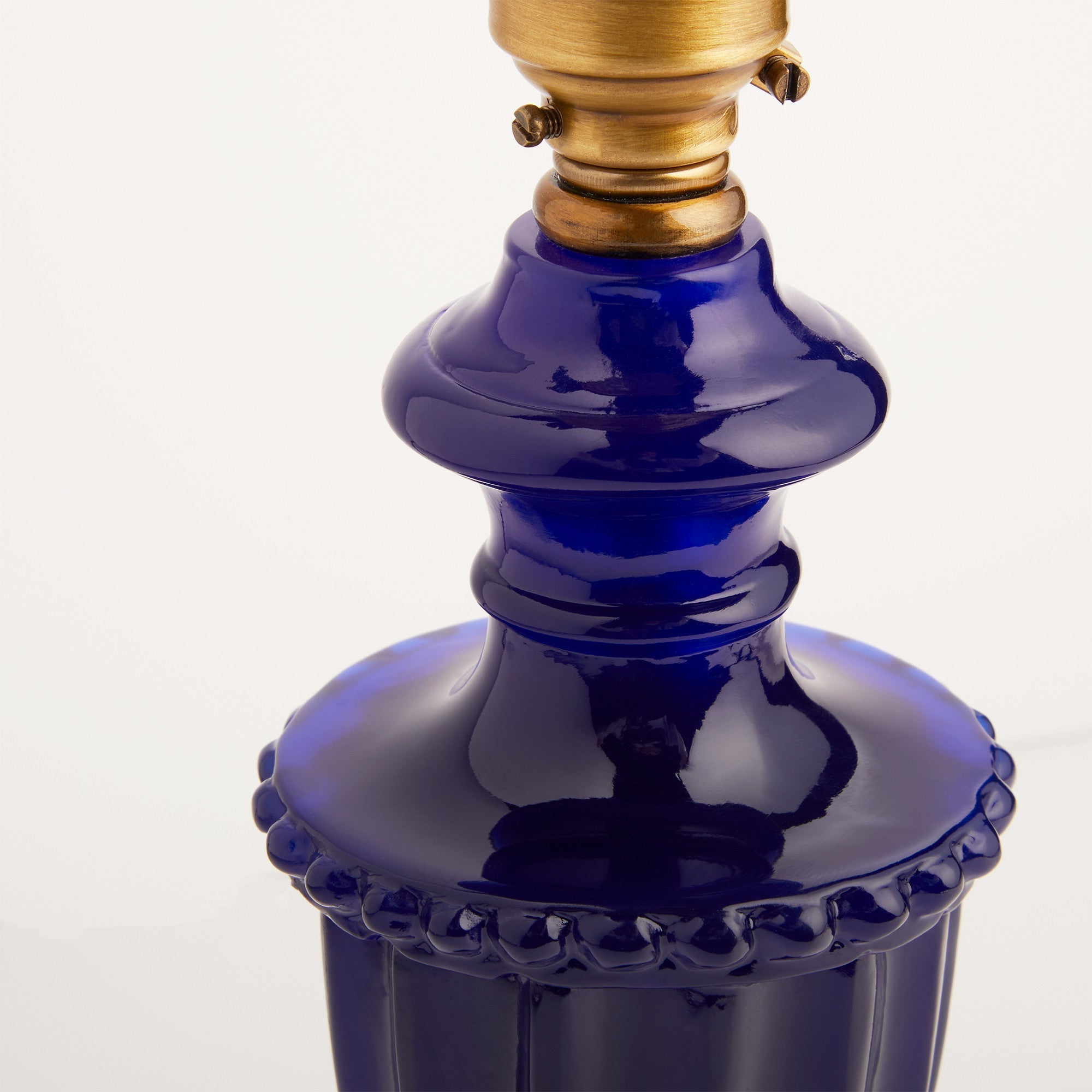 Urnie bedside lamp in blue resin