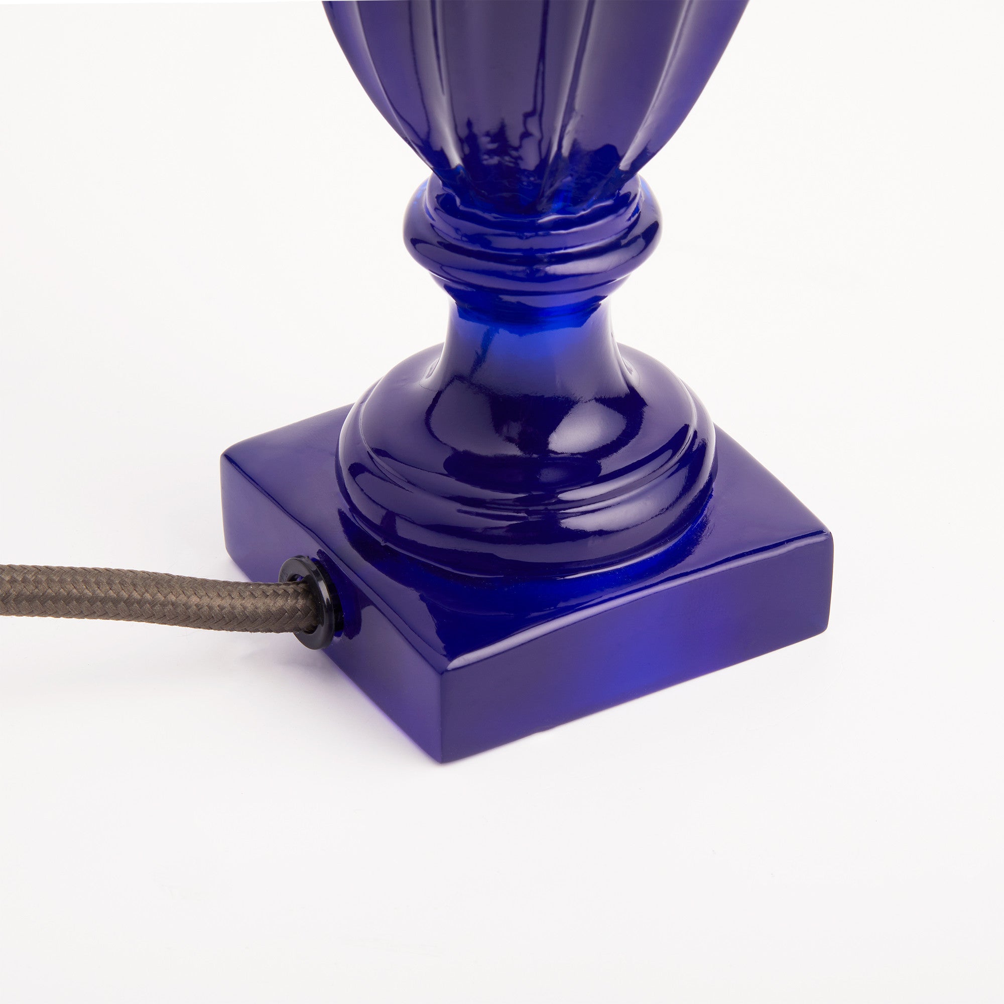 Urnie bedside lamp in blue resin