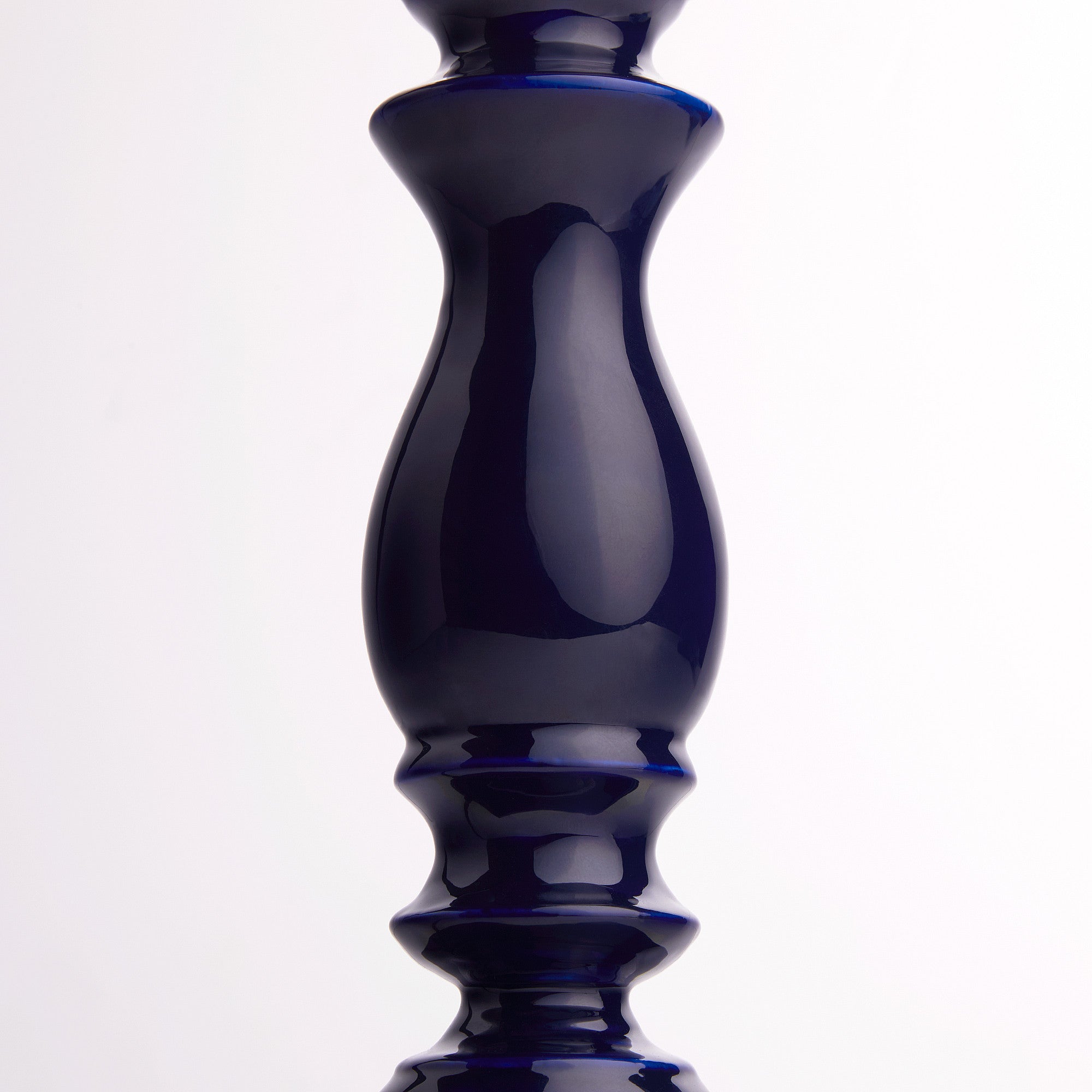 Wilma table lamp in navy blue