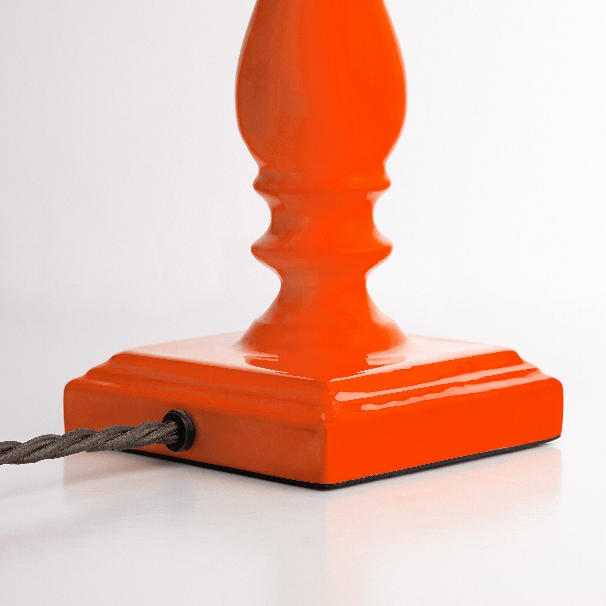 Wilma table lamp in orange