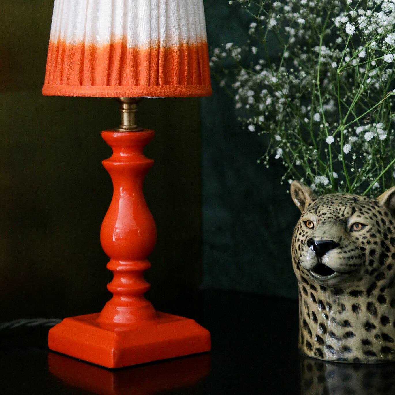 Wilma table lamp in orange