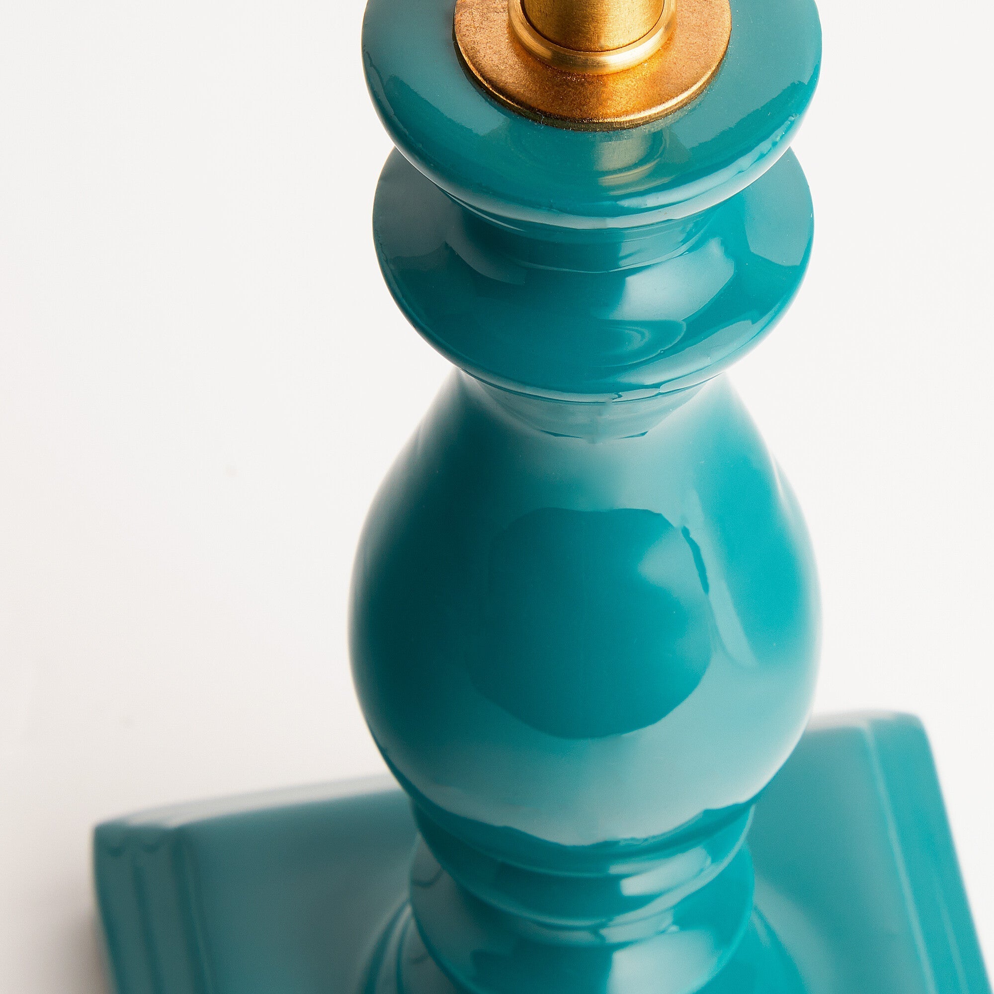Wilma table lamp in turquoise